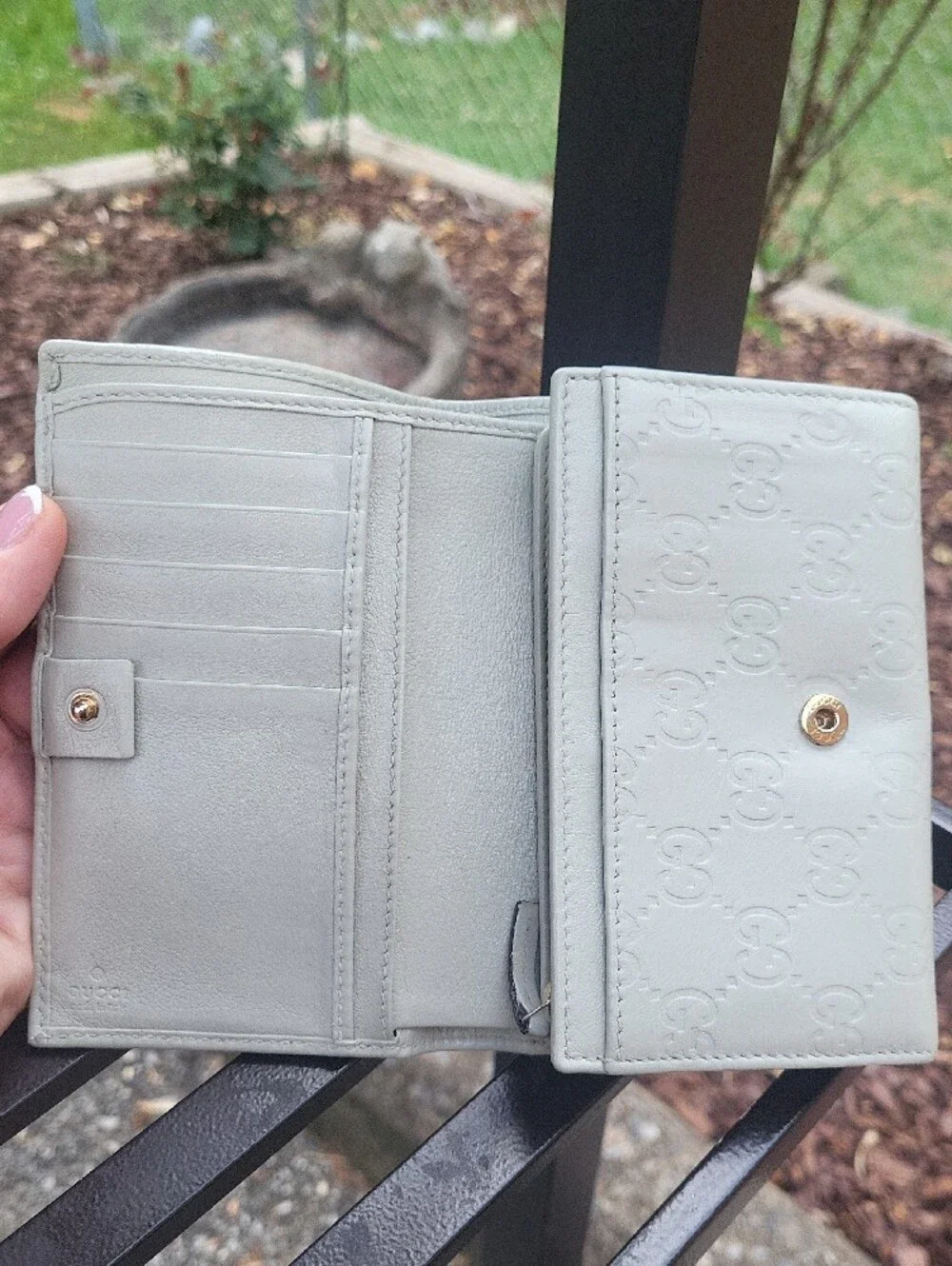 Gucci Embossed GG Leather Wallet with Gold Plaque - Picture 7 of 16